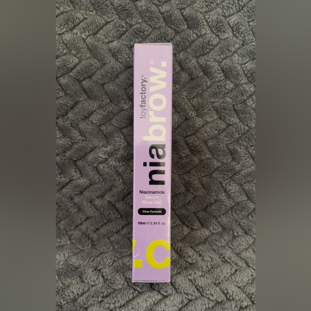 Toy Factory Nia brow gel